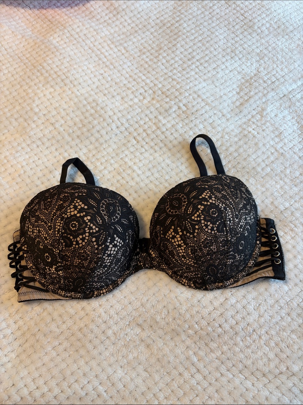 Victoria's Secret Black Lace Strappy Push-Up Bra